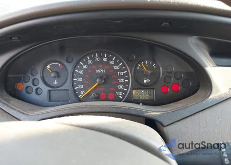 2000 Ford Focus Se из США, поврежденный, VIN 1FAFP34P3YW320989